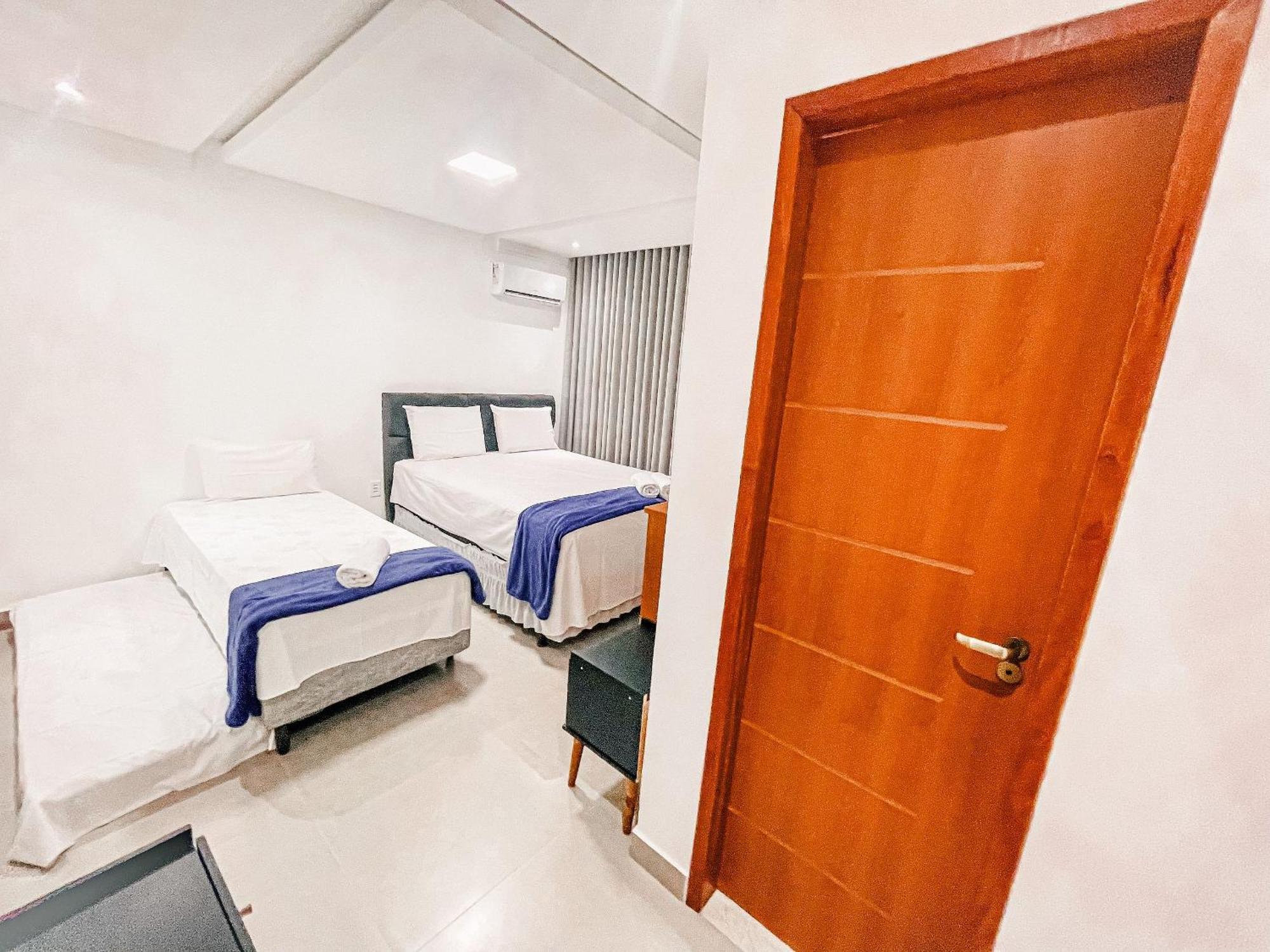 Casa Individual Com 2 Suites, Cozinha Completa, Internet Privativa 300mbps, Regiao Bem Sossegada Com Comercios Diversos Ao Redor Holiday home *